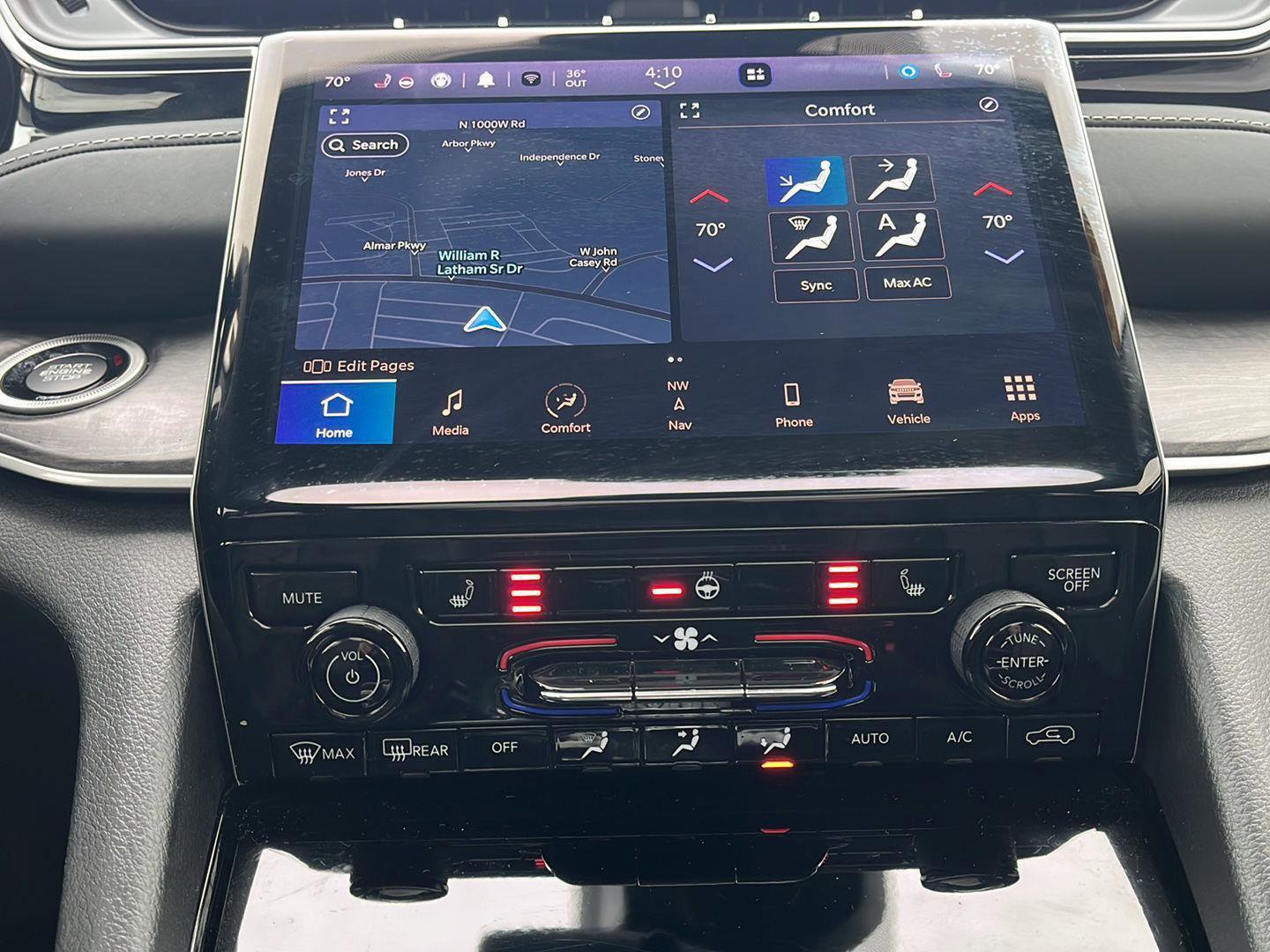 Used 2023 Jeep Grand Cherokee Limited w/ Black Appearance Package image 24