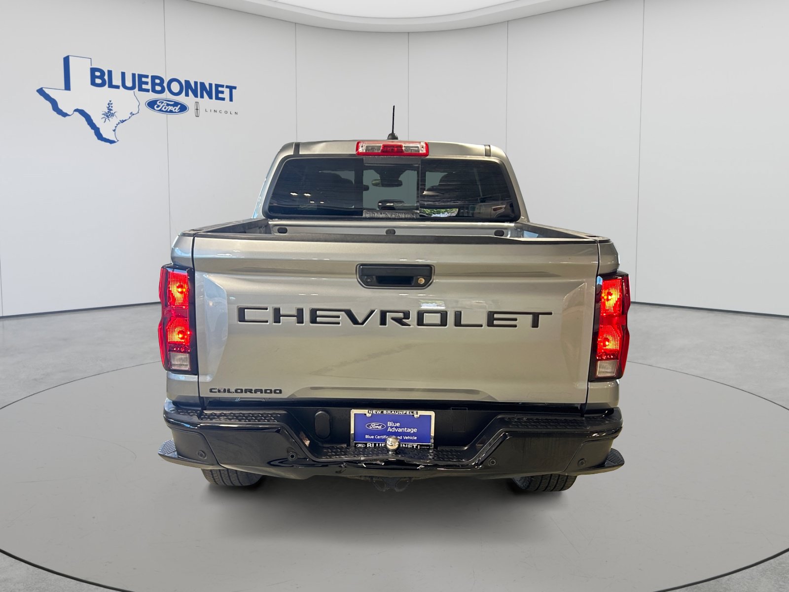 Used 2025 Chevrolet Colorado W/T w/ WT Custom Package AWD/4WD image 6