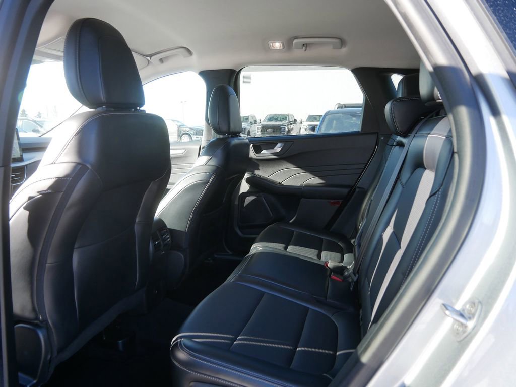Certified 2024 Ford Escape Platinum image 17