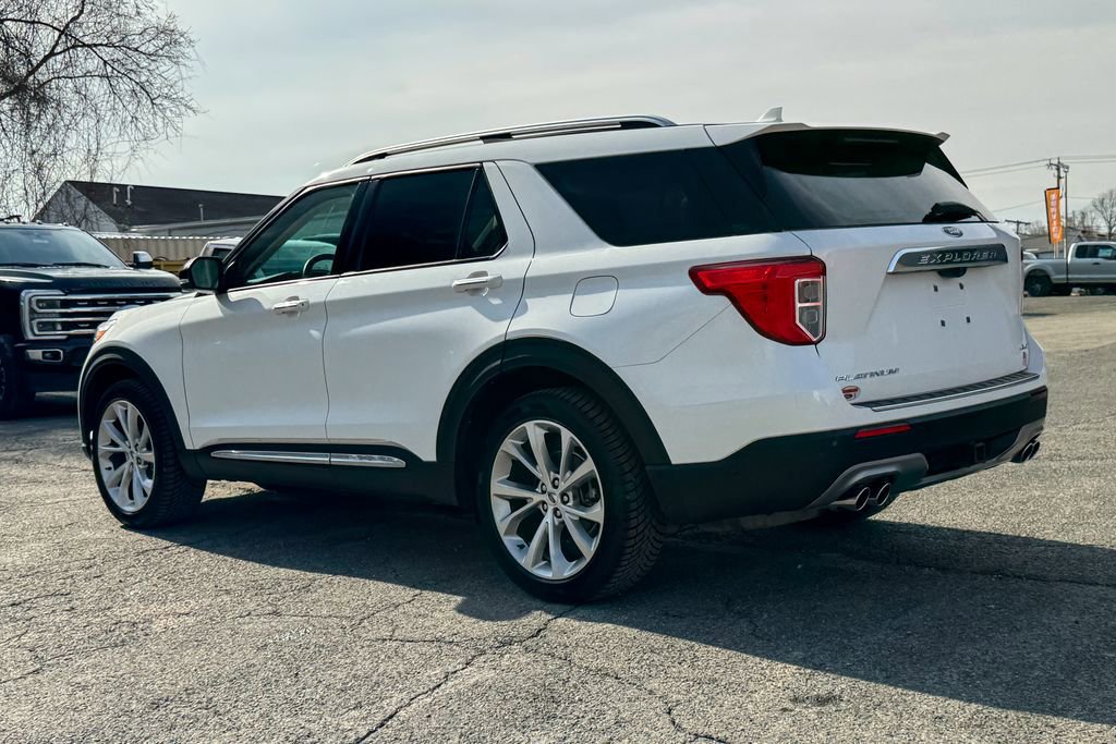 Certified 2021 Ford Explorer Platinum w/ Equipment Group 601A AWD/4WD image 3