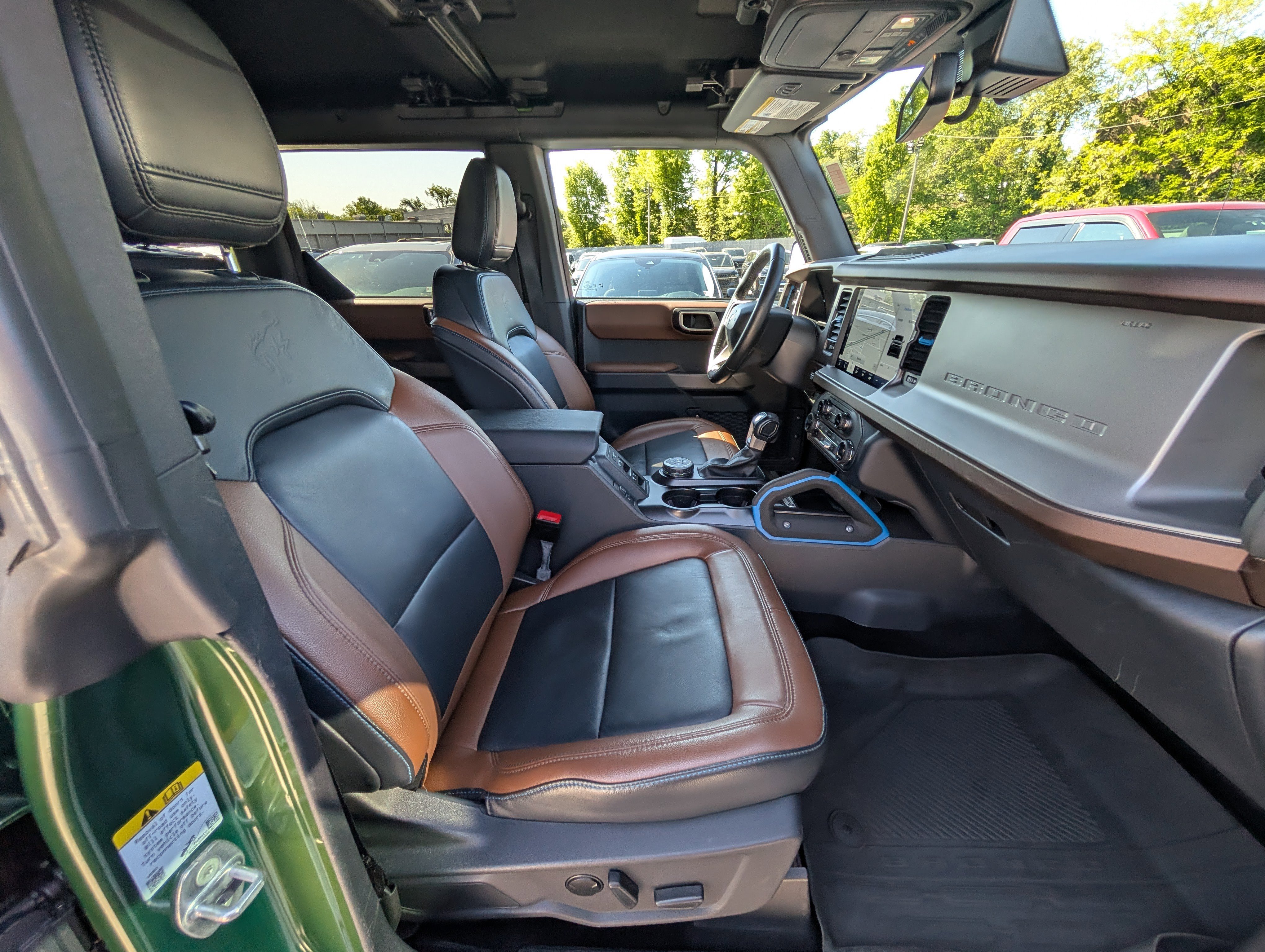 Certified 2023 Ford Bronco Outer Banks w/ Sasquatch Package AWD/4WD image 12