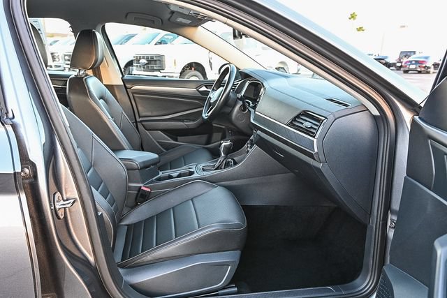 Used 2024 Volkswagen Jetta SE FWD image 18