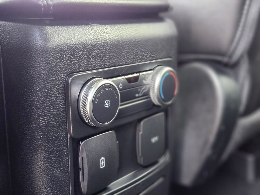 Certified 2022 Ford Explorer XLT w/ Equipment Group 202A image 17