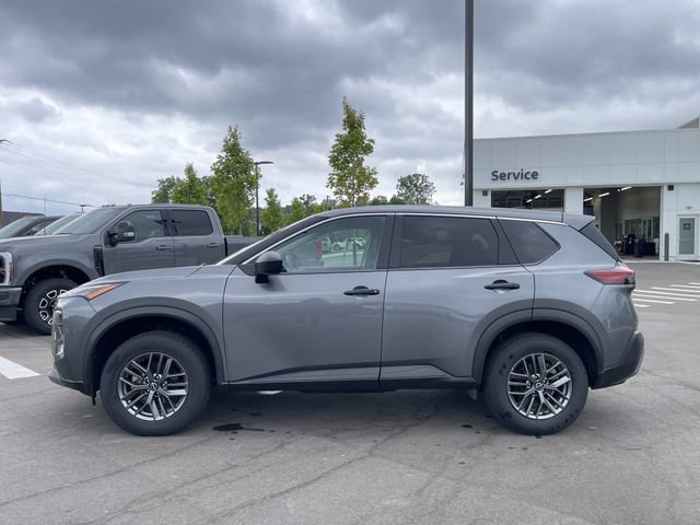 Used 2023 Nissan Rogue S AWD/4WD image 2