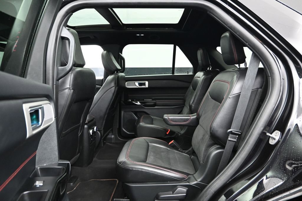 Certified 2023 Ford Explorer ST-Line w/ Class IV Trailer Tow Package AWD/4WD image 19