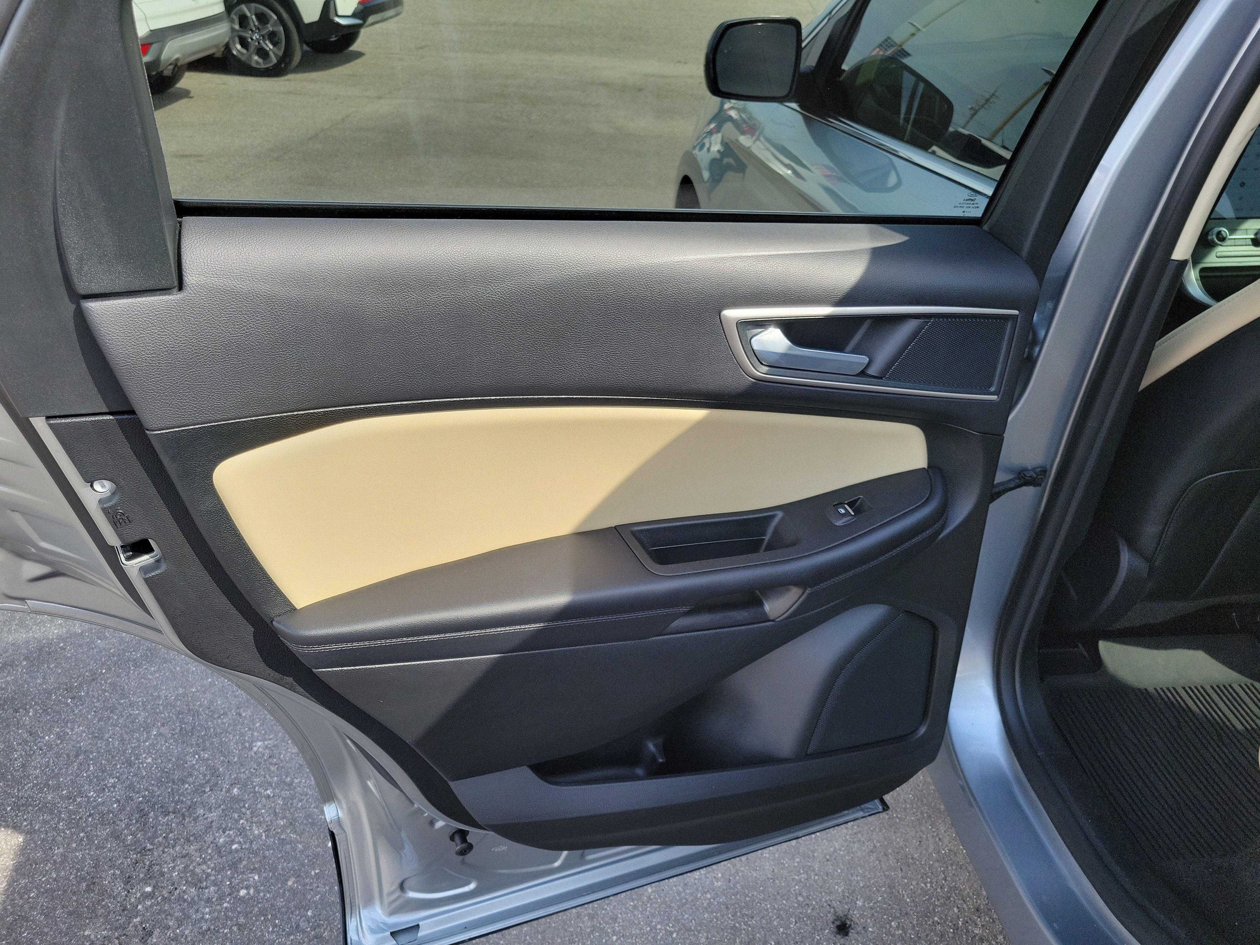 Certified 2024 Ford Edge SEL w/ Convenience Package image 24