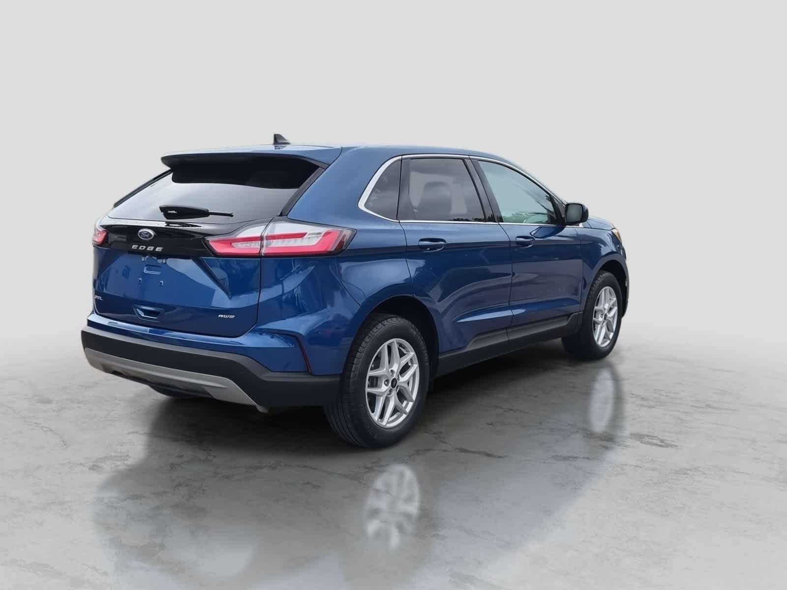 Certified 2024 Ford Edge SEL w/ Convenience Package AWD/4WD image 8
