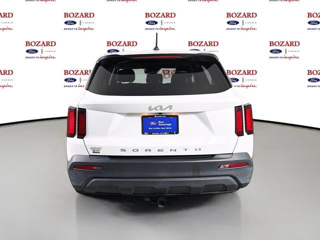 Used 2022 Kia Sorento LX FWD image 7