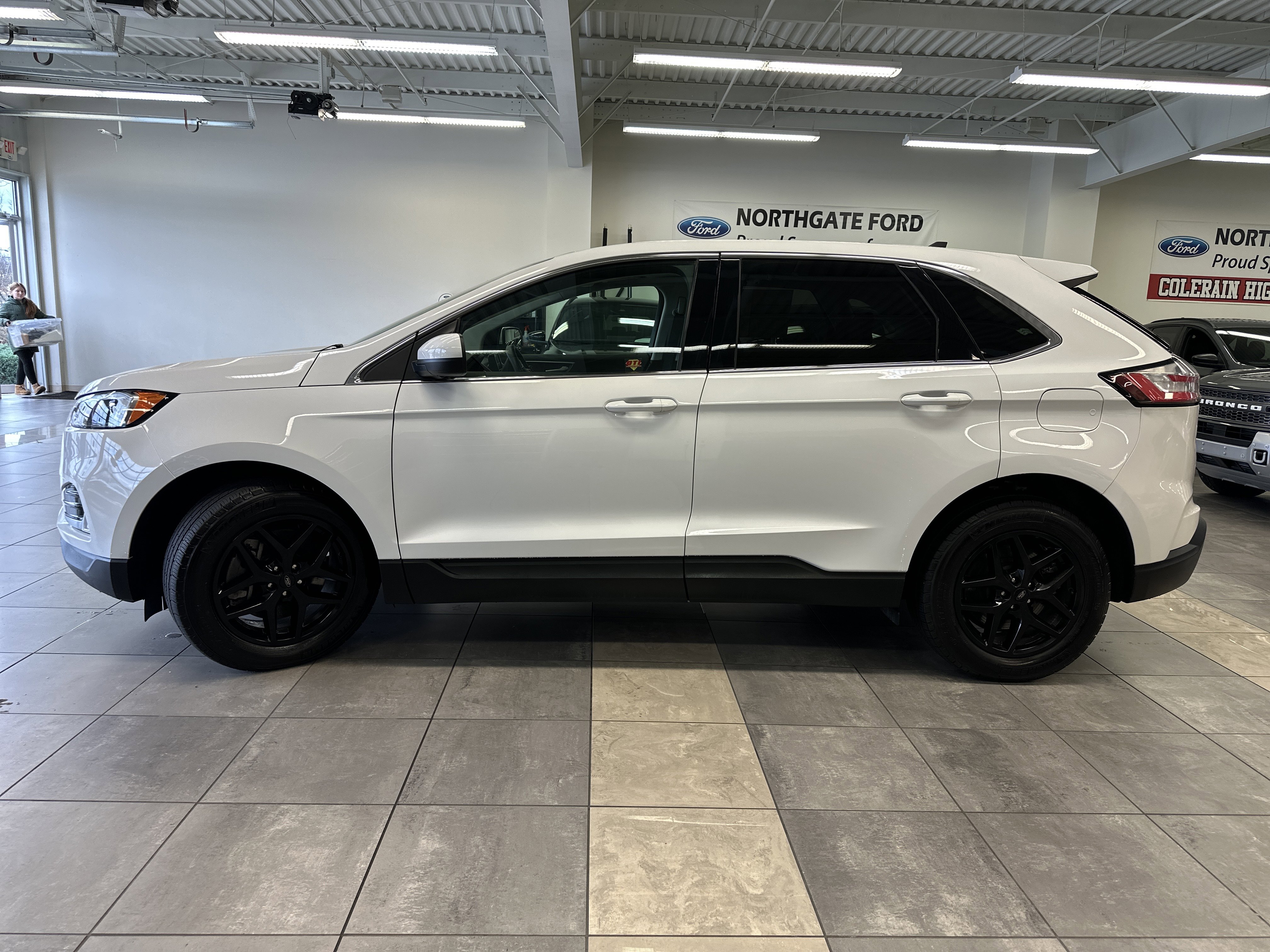 Certified 2023 Ford Edge SEL w/ Convenience Package image 16