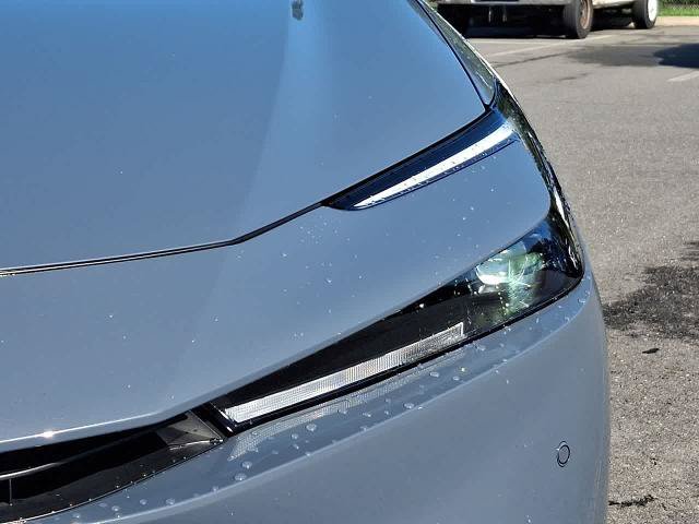 Used 2023 Toyota Prius LE FWD image 31