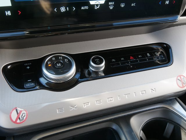 Certified 2025 Ford Expedition Active image 26