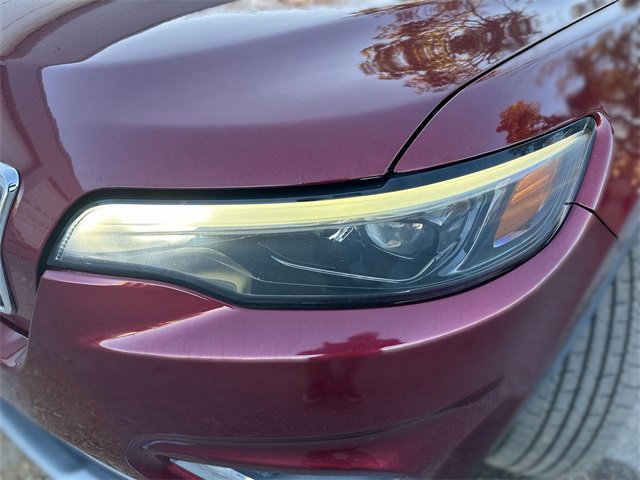 Used 2019 Jeep Cherokee Limited image 9