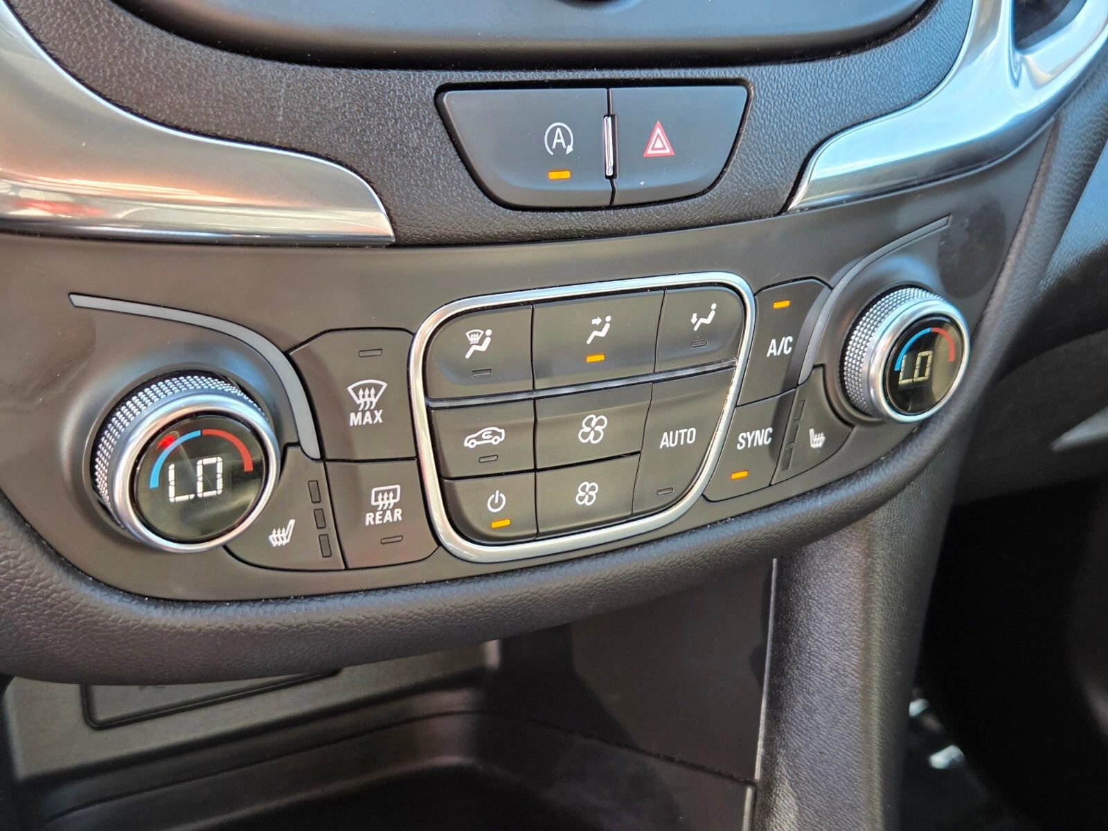 Used 2024 Chevrolet Equinox LT image 22