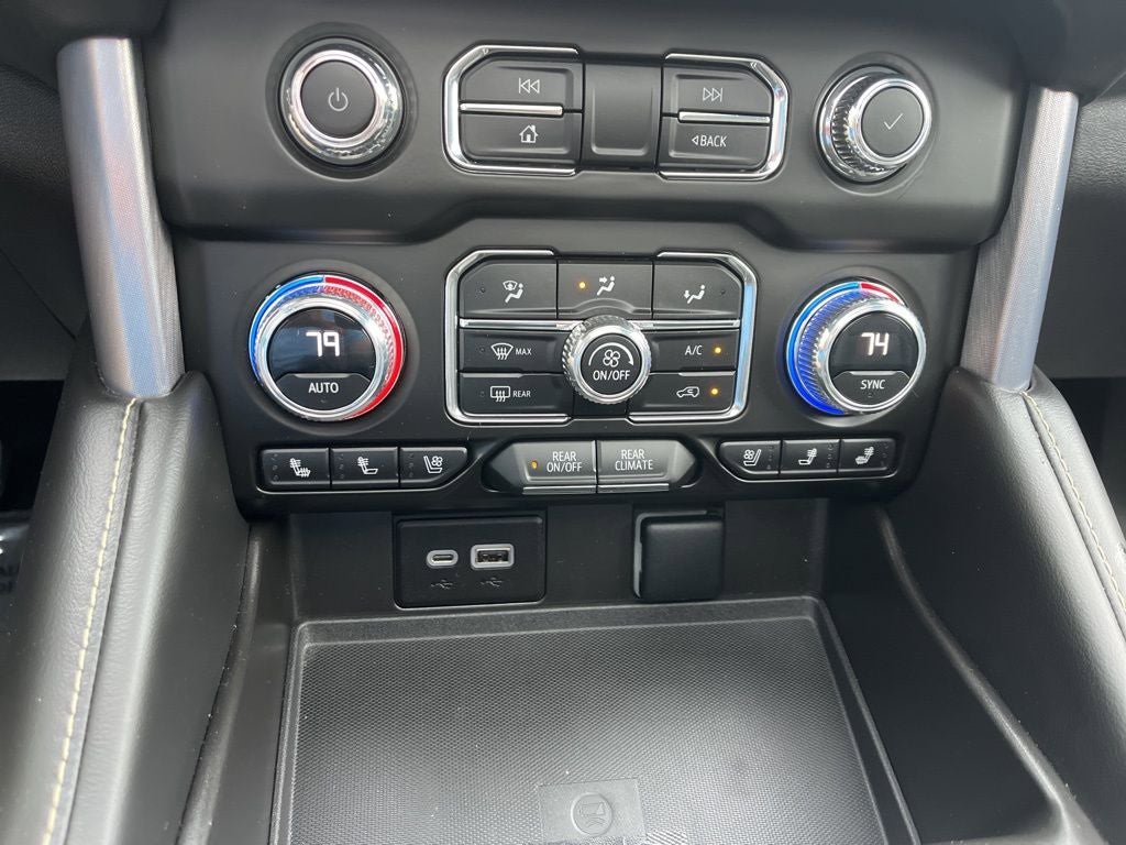 Used 2023 GMC Yukon SLT AWD/4WD image 34