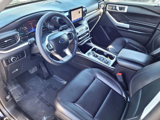 Certified 2023 Ford Explorer XLT w/ Equipment Group 202A AWD/4WD image 10