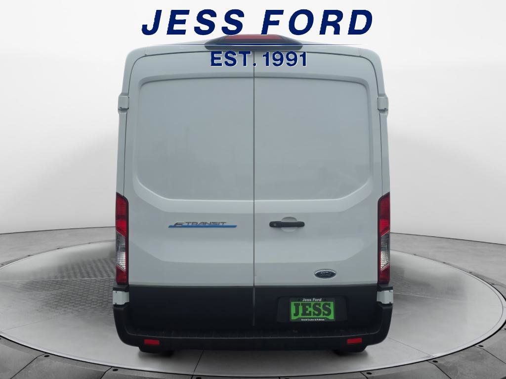 Certified 2023 Ford E-Transit EV image 5