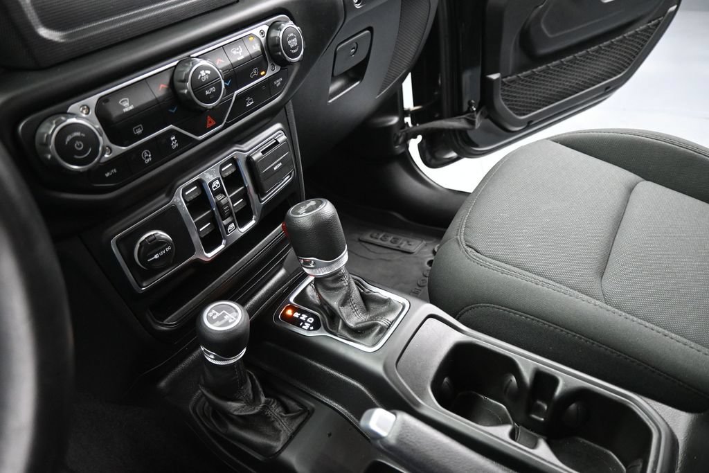 Used 2021 Jeep Wrangler Unlimited Sport AWD/4WD image 15