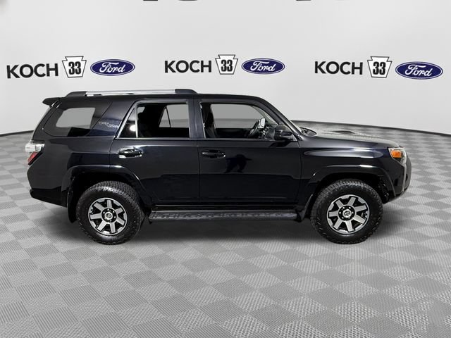 Used 2017 Toyota 4Runner TRD Off-Road AWD/4WD image 9