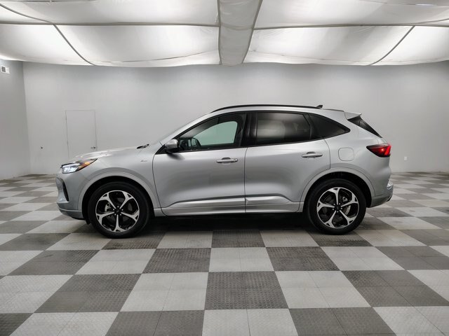 Certified 2023 Ford Escape ST-Line Select w/ Tech Pack #2 AWD/4WD image 8