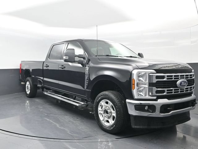 Certified 2025 Ford F250 XLT AWD/4WD image 2