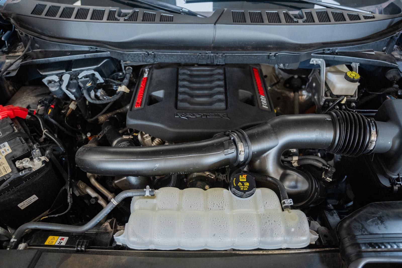 Certified 2023 Ford F150 Raptor w/ Raptor 37 Performance Package AWD/4WD image 23