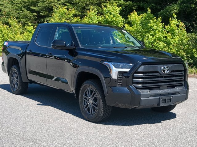Used 2023 Toyota Tundra SR5 w/ SR5 Convenience Package AWD/4WD image 2