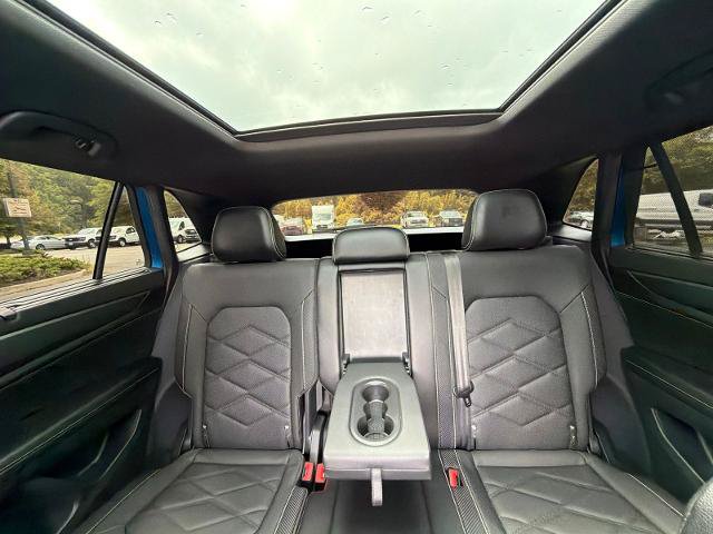 Used 2024 Volkswagen Atlas Cross Sport SE w/ Panoramic Sunroof Package FWD image 11