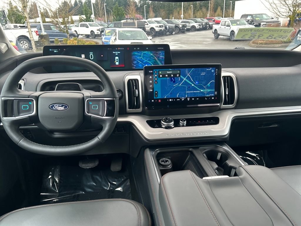 Certified 2025 Ford Expedition Active image 6