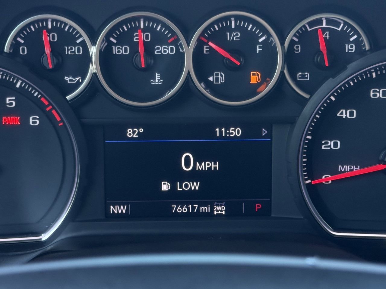 Used 2021 Chevrolet Tahoe Z71 w/ Luxury Package AWD/4WD image 14