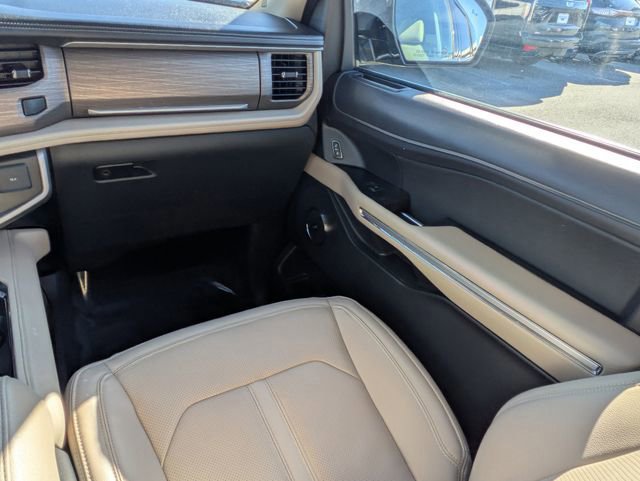 Certified 2024 Ford Expedition Limited image 17