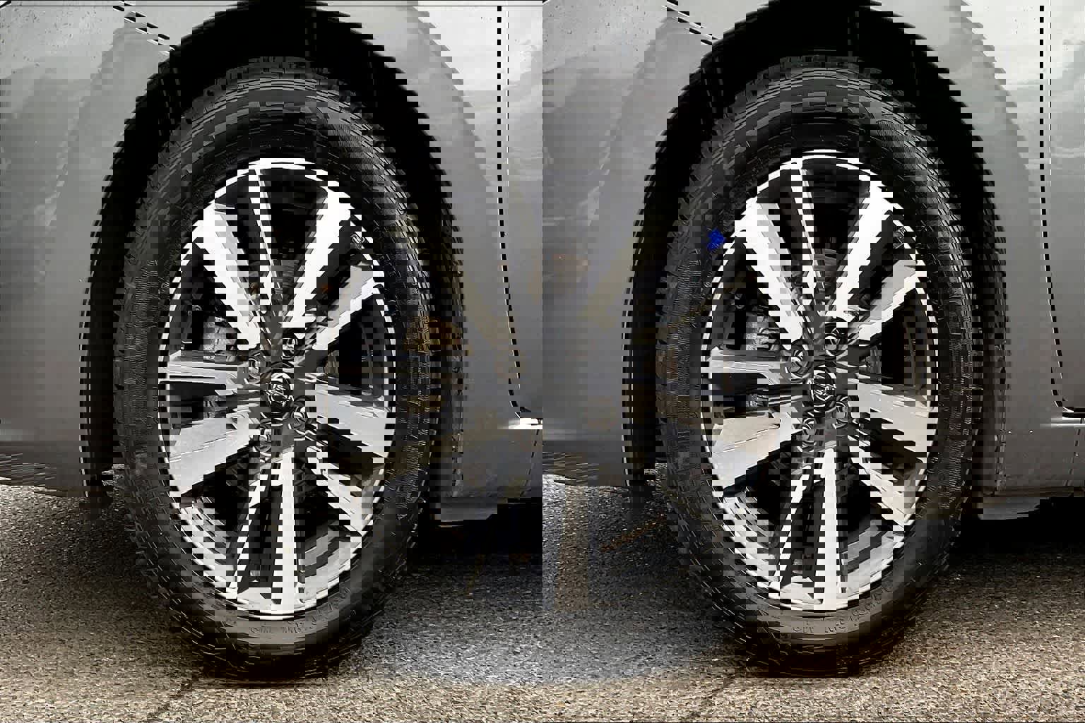 Used 2023 Nissan Versa SV image 10