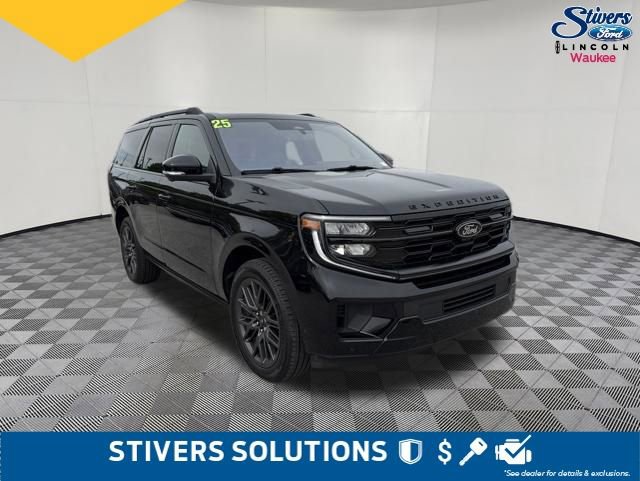 Certified 2025 Ford Expedition Platinum w/ Stealth Performance Package AWD/4WD image 3