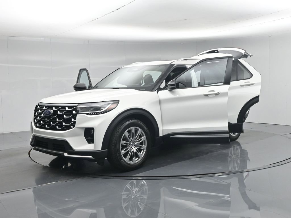 Certified 2025 Ford Explorer Platinum RWD image 36