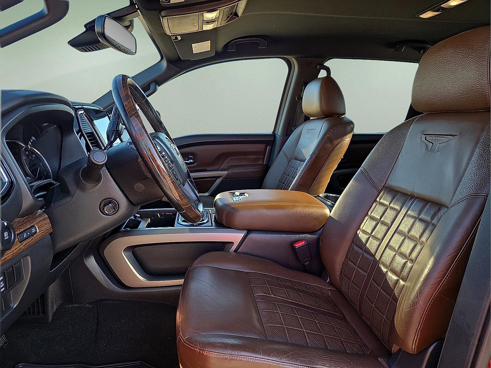 Used 2020 Nissan Titan Platinum Reserve image 14