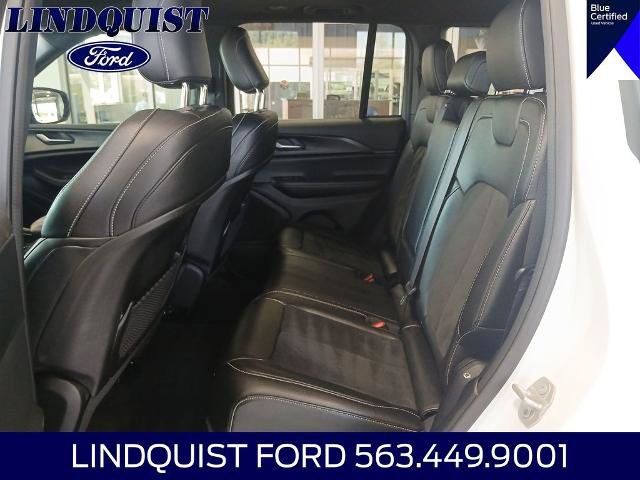 Used 2024 Jeep Grand Cherokee Altitude AWD/4WD image 22