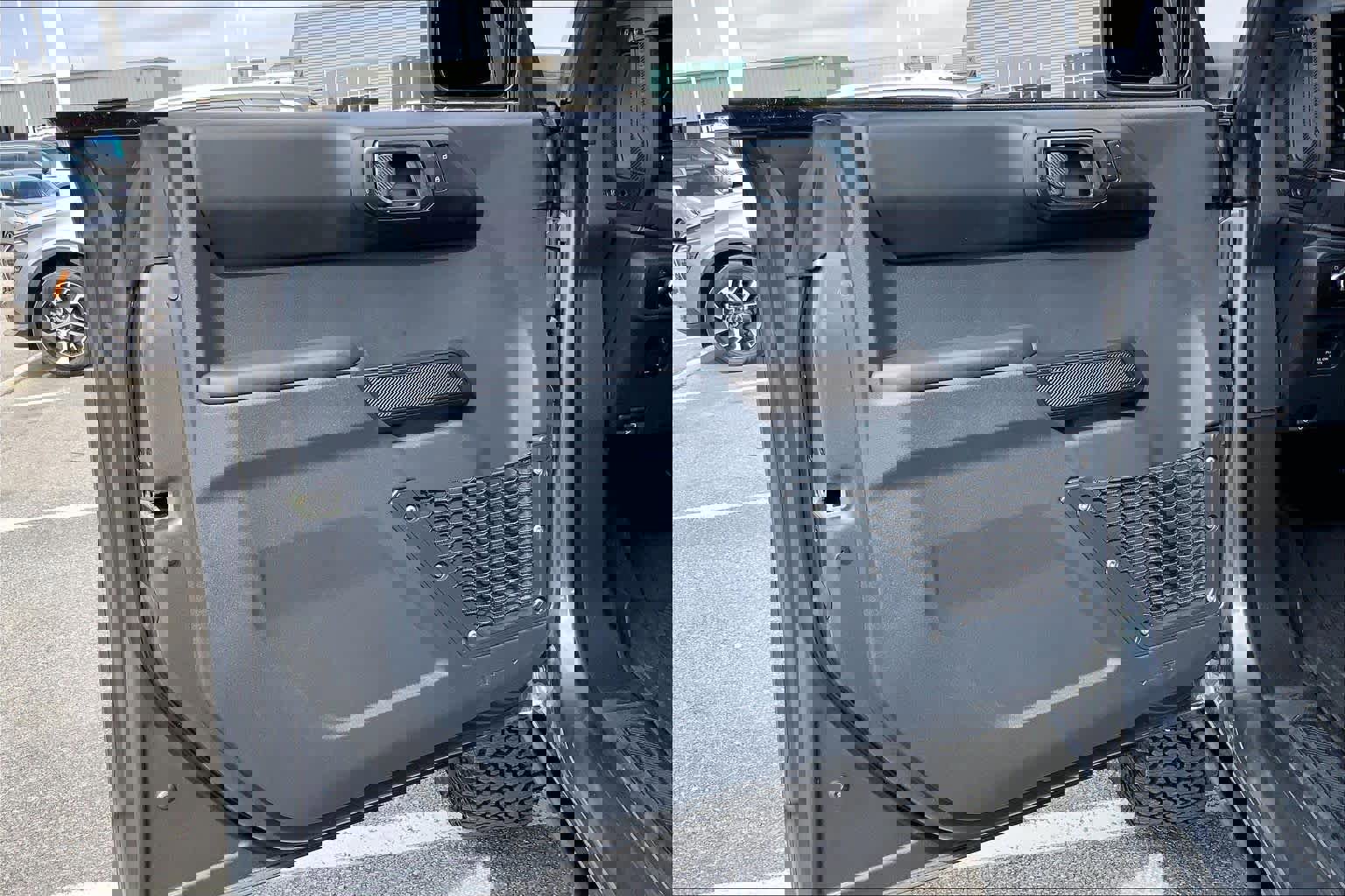 Certified 2025 Ford Bronco Badlands w/ Sasquatch Package image 22