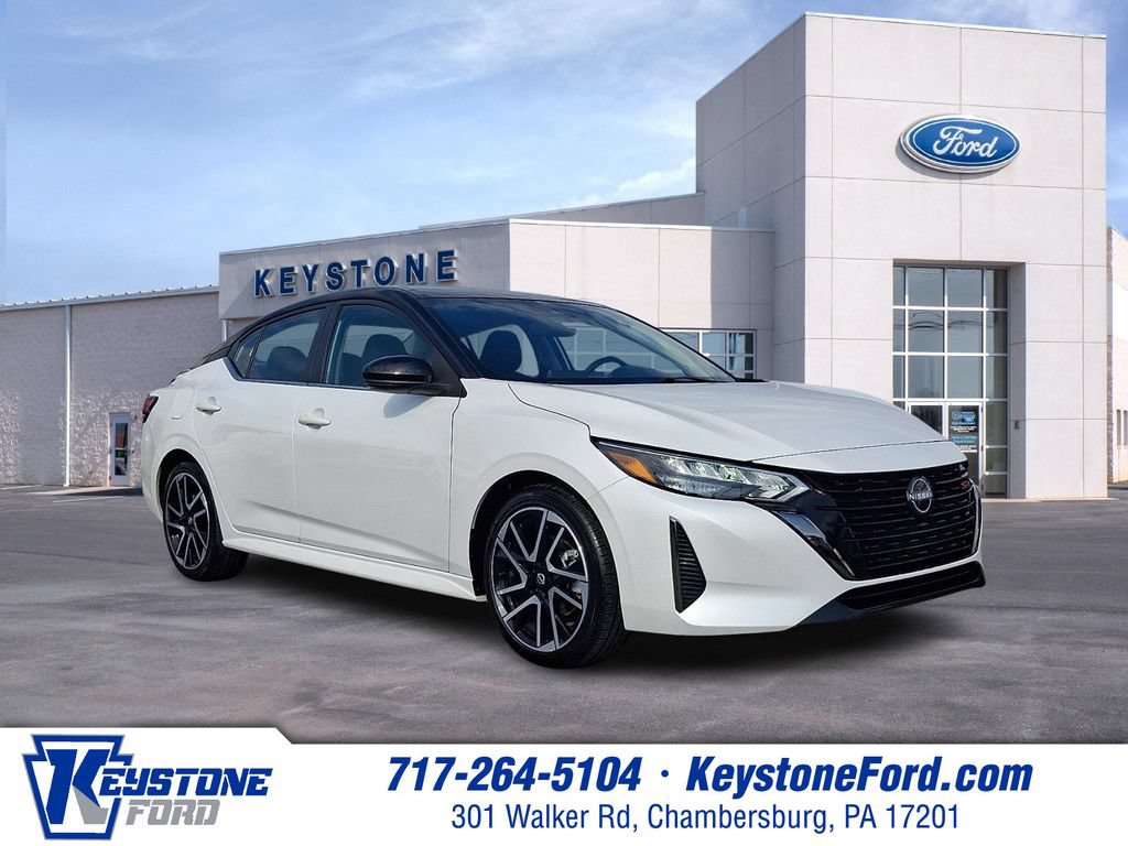 Used 2025 Nissan Sentra SR FWD image 1
