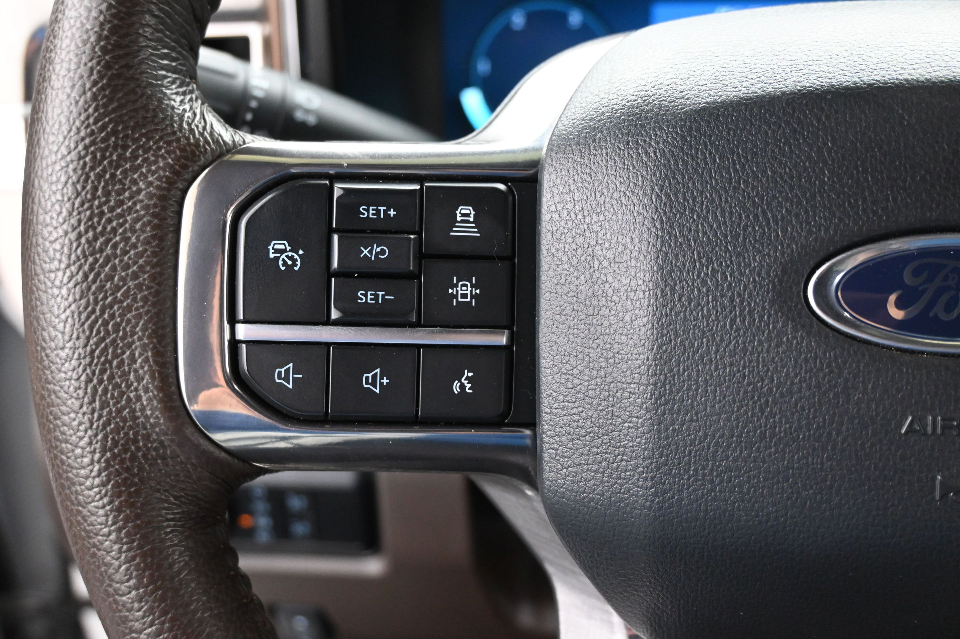Certified 2024 Ford F350 King Ranch AWD/4WD image 14