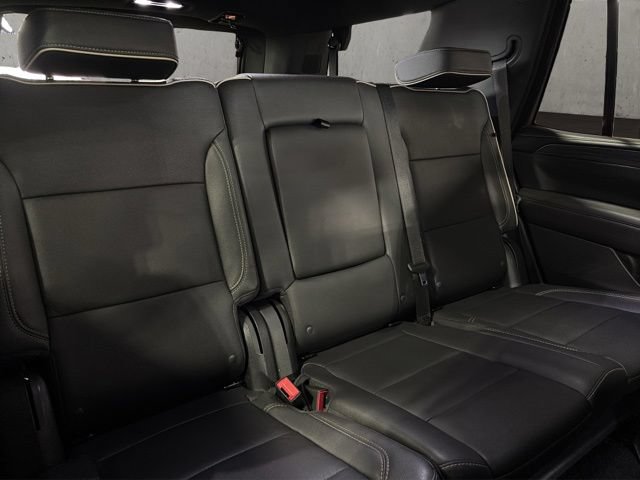 Used 2023 GMC Yukon SLT w/ SLT Luxury Package AWD/4WD image 21