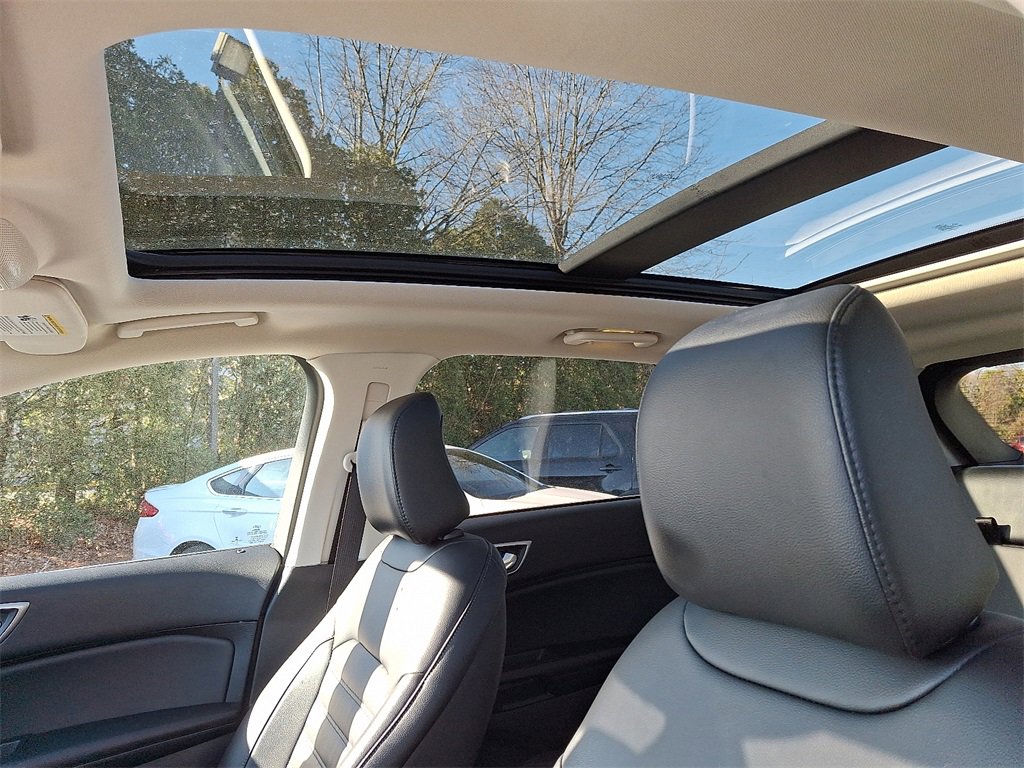 Certified 2022 Ford Edge SEL w/ Convenience Package image 13