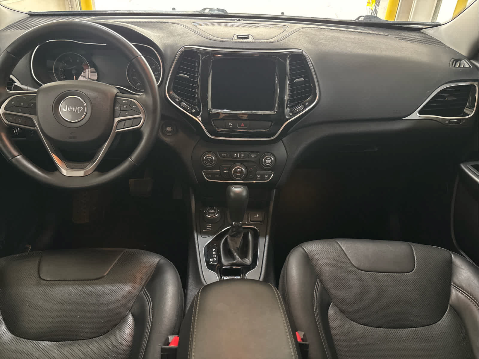 Used 2020 Jeep Cherokee Limited AWD/4WD image 8