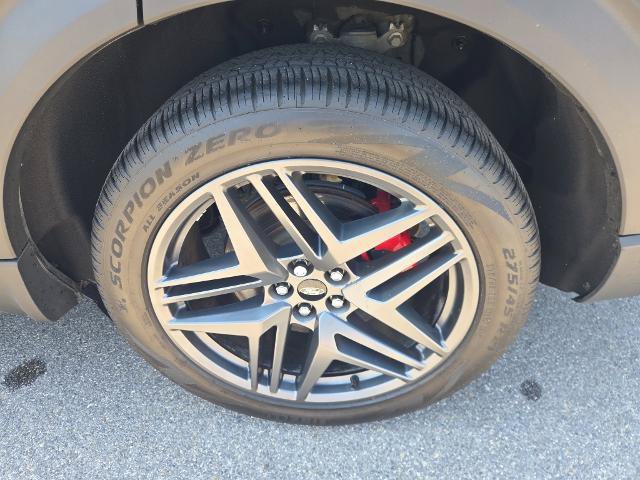 Certified 2025 Ford Explorer ST AWD/4WD image 9