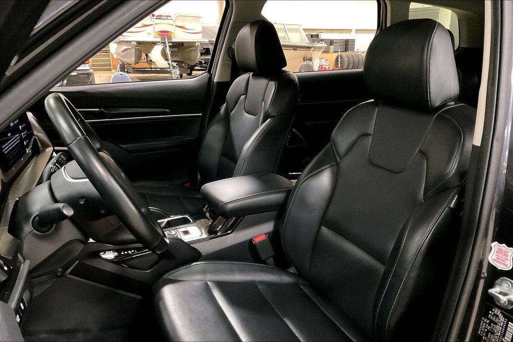 Used 2025 Kia Telluride S AWD/4WD image 24