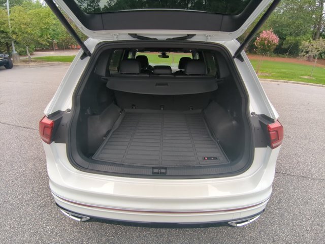 Used 2024 Volkswagen Tiguan SEL R-Line AWD/4WD image 25