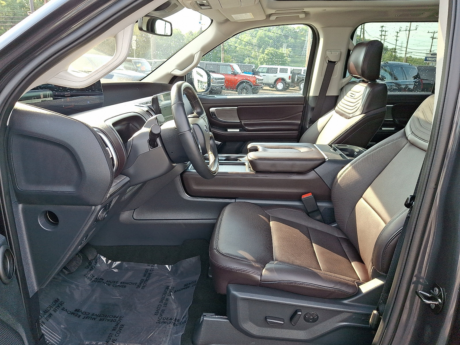 Certified 2025 Ford Expedition Platinum w/ Platinum Ultimate Package AWD/4WD image 14