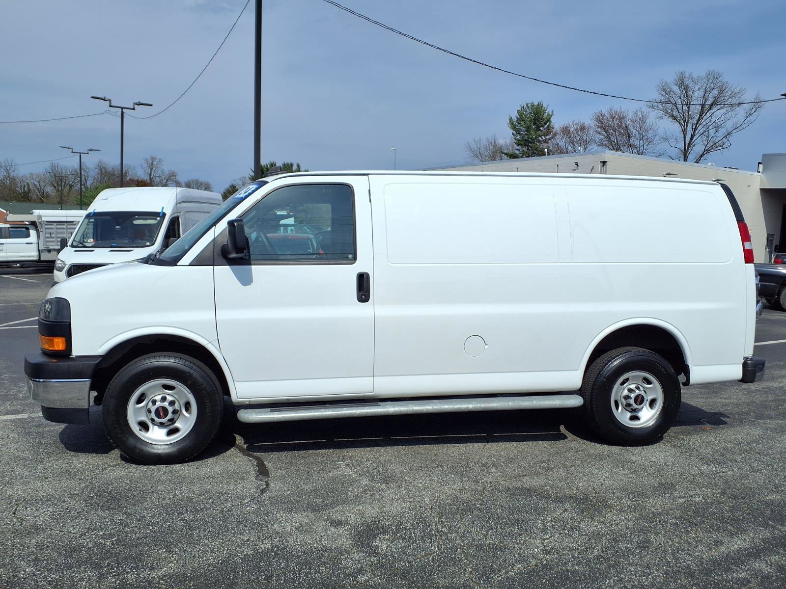 Used 2024 GMC Savana 2500 w/ Driver Convenience Package image 2