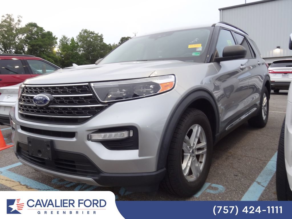Certified 2021 Ford Explorer XLT w/ Equipment Group 202A RWD image 3