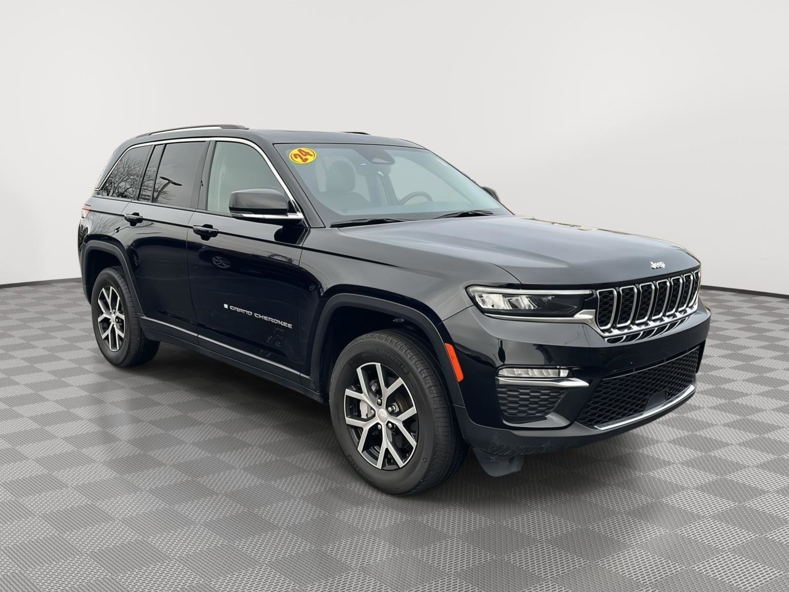Used 2024 Jeep Grand Cherokee Limited image 5