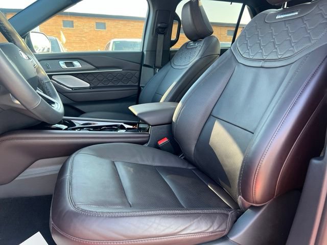 Certified 2025 Ford Explorer Platinum AWD/4WD image 19