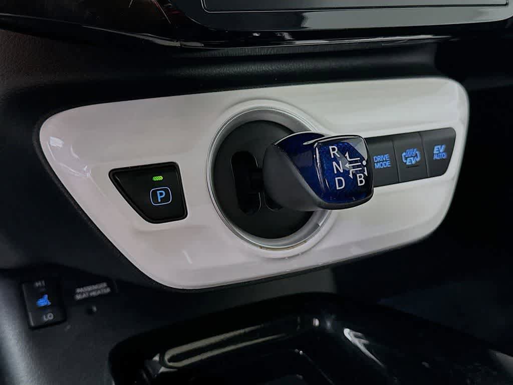 Used 2018 Toyota Prius Prime Advanced w/ Carpet Mat Package FWD image 17